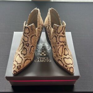 Vince Camuto Natural Reptile Ankle Boot Size 9